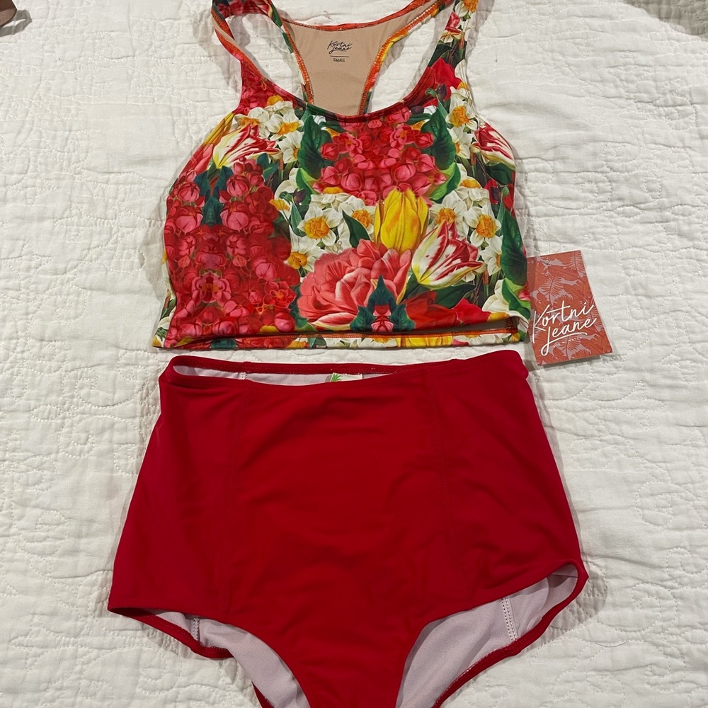 NWOT Kortni Jeane size S swimsuit